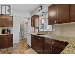 47 WINDEMERE CRESCENT - 11