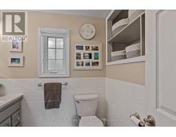 47 WINDEMERE CRESCENT - 21