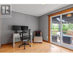 47 WINDEMERE CRESCENT - 23