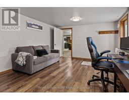 47 WINDEMERE CRESCENT - 39