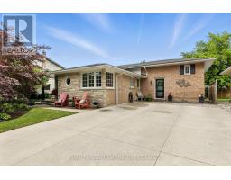 47 WINDEMERE CRESCENT - 4