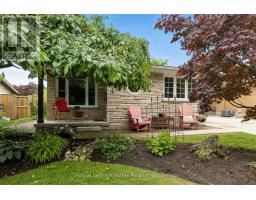 47 WINDEMERE CRESCENT - 48