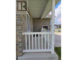 A - 12 CLAYTON STREET - 4