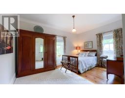 32 BAYFIELD TERRACE - 32