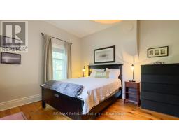 32 BAYFIELD TERRACE - 38