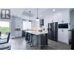648 GLORIA STREET - 10