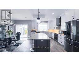648 GLORIA STREET - 11