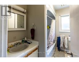 104 BONIFACE AVENUE - 29