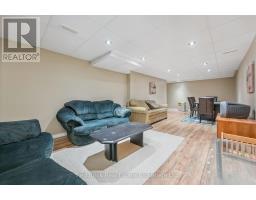 16 - 121 UNIVERSITY AVENUE E - 29