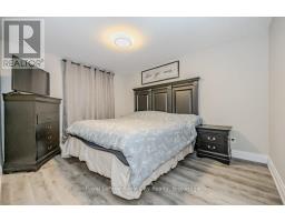 478 PINETREE CRESCENT - 12