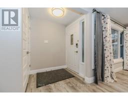 478 PINETREE CRESCENT - 3