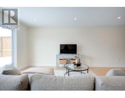 18 LINDA DRIVE - 22