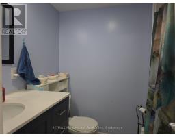 15 - 450 TREMAINE AVENUE E - 11