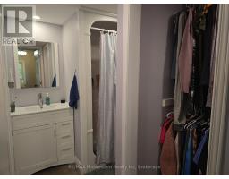 15 - 450 TREMAINE AVENUE E - 14
