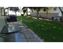 15 - 450 TREMAINE AVENUE E - 17