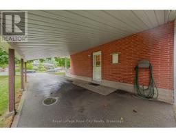 1452 MARY AVENUE - 35