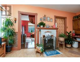 48 FRANKLIN DRIVE - 11