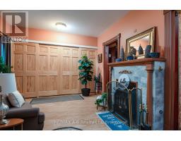 48 FRANKLIN DRIVE - 12