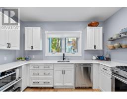 430 ALBERT STREET - 18