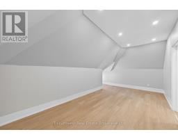 60 1/2 ST CATHARINE STREET - 32