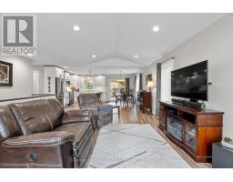 86 HURON STREET W - 9