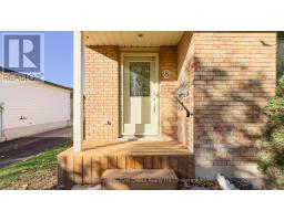 8 DUNSFORD CRESCENT - 2