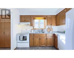 8 DUNSFORD CRESCENT - 22