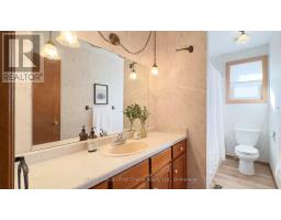 8 DUNSFORD CRESCENT - 26