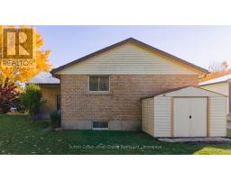 8 DUNSFORD CRESCENT - 8
