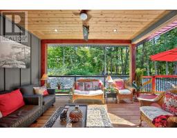 517 SILVERBIRCH DRIVE - 11