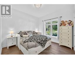 517 SILVERBIRCH DRIVE - 19
