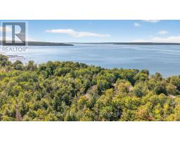 517 SILVERBIRCH DRIVE - 29