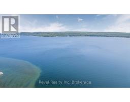 517 SILVERBIRCH DRIVE - 3