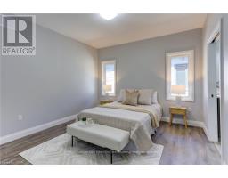 276 QUEEN STREET S - 17