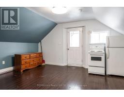 21 WATERLOO STREET S - 11