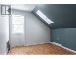 21 WATERLOO STREET S - 18