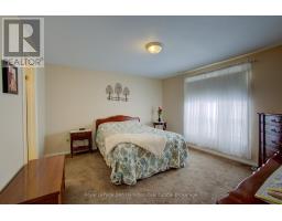 101 MEADOWVIEW LANE S - 18