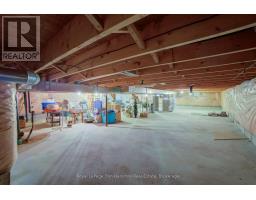 101 MEADOWVIEW LANE S - 29