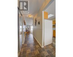 101 MEADOWVIEW LANE S - 3