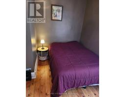 246 WELLINGTON STREET - 10