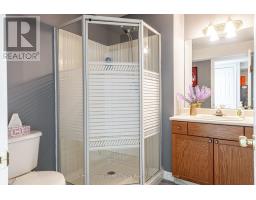 110 WINGFIELD AVENUE - 47