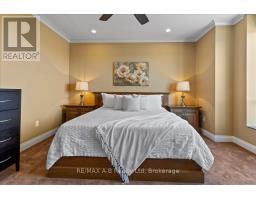 405 - 36 FRONT STREET - 24