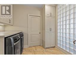 405 - 36 FRONT STREET - 26