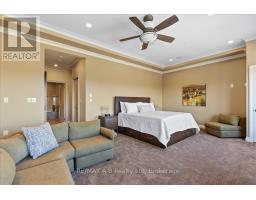 405 - 36 FRONT STREET - 39