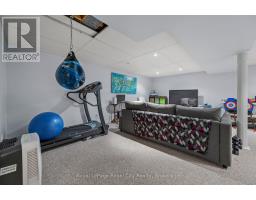 44 - 215 GLAMIS ROAD - 29