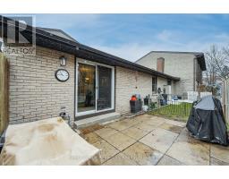 44 - 215 GLAMIS ROAD - 37