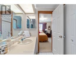 46 REDFORD DRIVE - 31