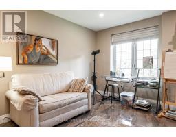 205 - 30 FRONT STREET - 32