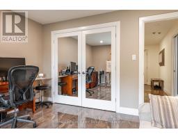 205 - 30 FRONT STREET - 34