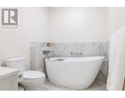 205 - 30 FRONT STREET - 37